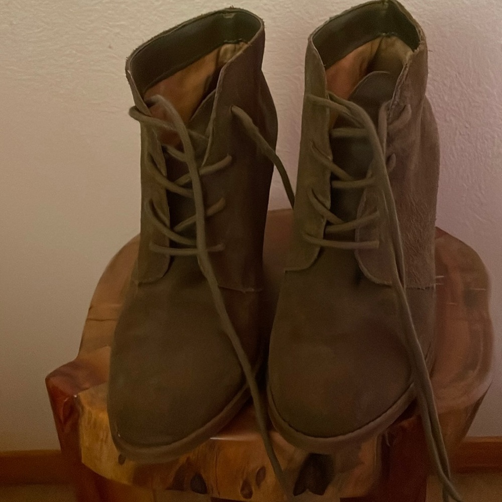 Jessica Simpson army green lace up booties with a heel